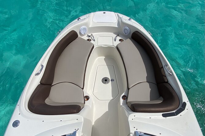 Private snorkeling with 23ft Sea Ray in San Miguel de Cozumel - What the boat day feels like for families