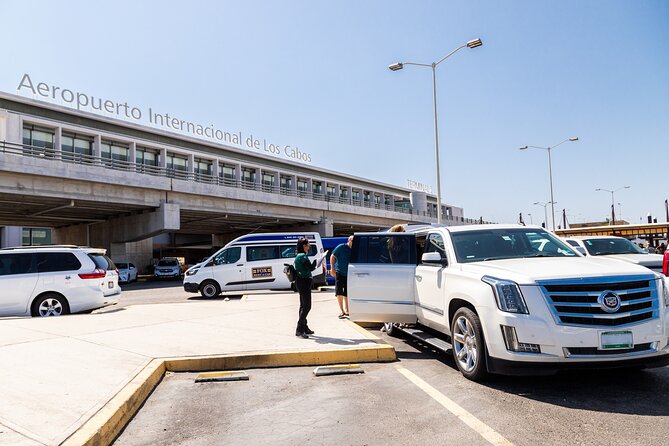 Private SUV RoundTrip from Airport to Hotels in San Jose del Cabo - A private ride, not a guided tour