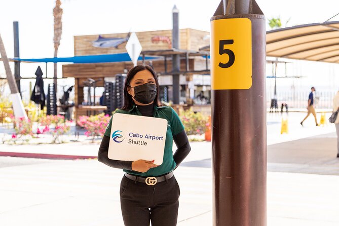 Private SUV RoundTrip from Airport to Hotels in San Jose del Cabo - The 35-minute ride to San José del Cabo