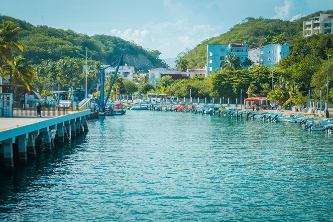 Private Tour Seven Bays, Huatulco HT - Swimming, fishing, and a possible beach lunch