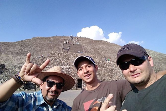 Private Tour: Teotihuacan and Guadalupe Shrine - Lunch, obsidian, and the shopping question