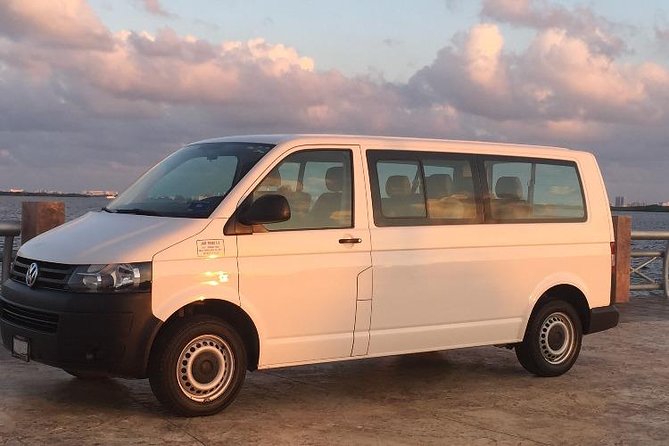Private Transfer Cancun-Playa del Carmen/Ferry/Puerto Aventuras - A private ride that simplifies the Cancun arrival