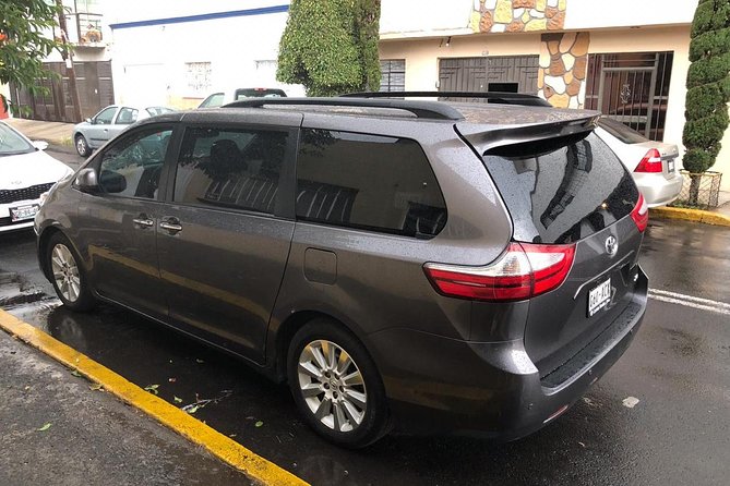 Private Transfer From Mexico City Airport to Downtown - Finding your driver inside the airport