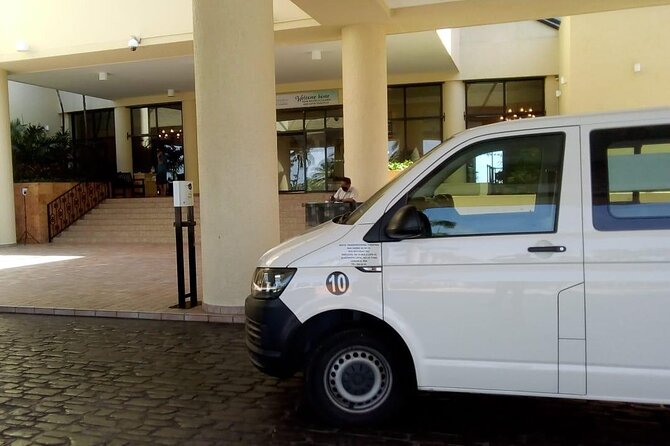 Private transportation from CUN Airport to Cancun Hotel Zone - From Cancun airport doors to your hotel