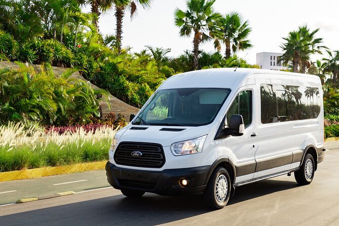 Private VAN Round-Trip from Airport to Cabo San Lucas Pacific - Families, child seats, and luggage