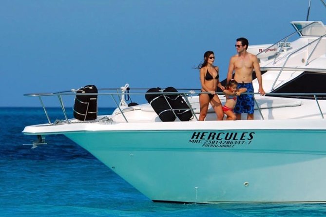 Private Yacht - 46 ft SeaRay Cancun Bay Snorkel 23P4 - A private yacht instead of a standard Cancun boat trip