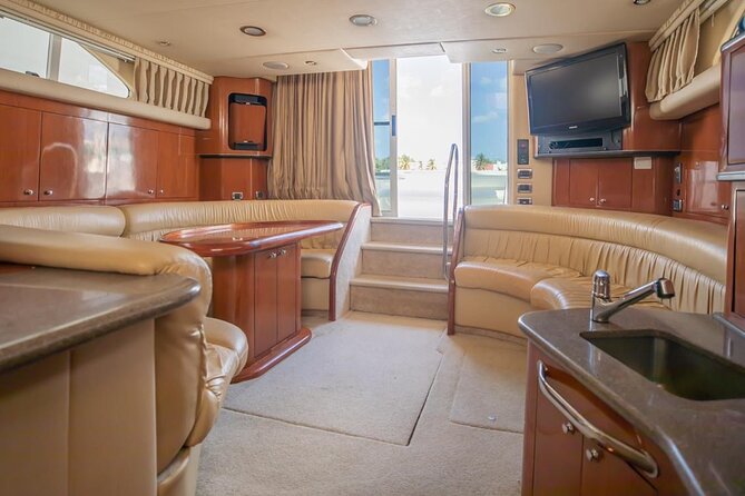 Private Yacht - 46 ft SeaRay Cancun Bay Snorkel 23P4 - Price and the real per-person value