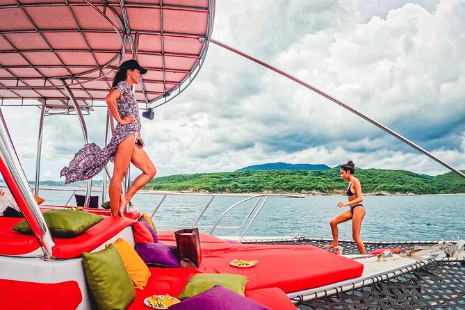 Private Yacht Charter ChicaFUN 3 Waterslides All Inclusive - Is $1,940 a fair price for up to 15 people?