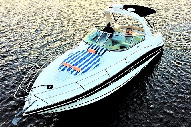 Private yacht charter for cruising & snorkeling in Cabo San Lucas - A private way to see Cabo’s most famous coast