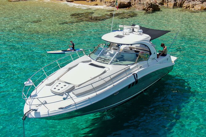 Private Yacht Sea Ray all-inclusive charter in Cabo - Médano Beach, drinks, and a floating lunch
