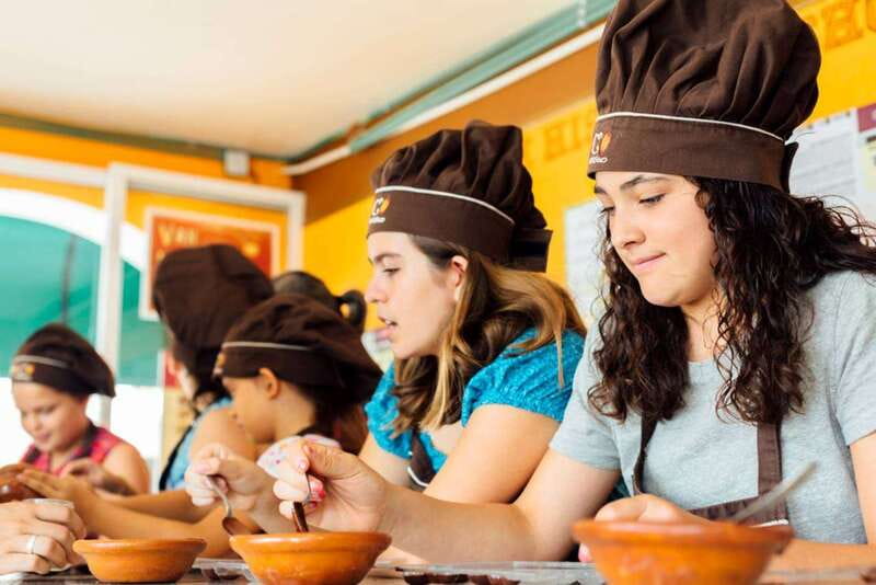 Puerto Vallarta: Bean to Bar Chocolate Workshop - What the small group changes