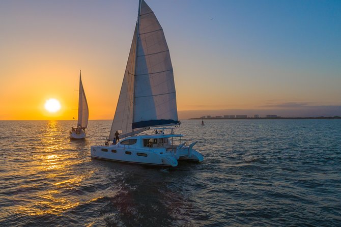 Puerto Vallarta, Luxury Sunset Sailing - Choosing between the catamaran and sailboat