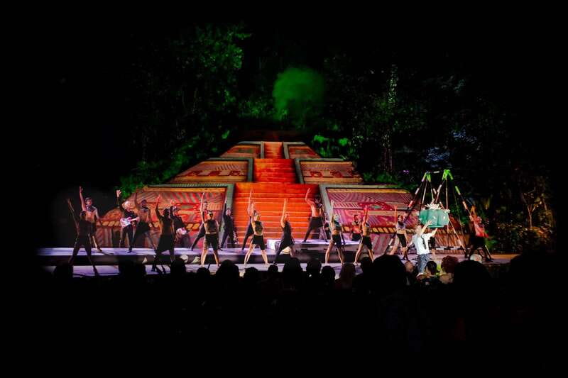 Puerto Vallarta Rhythms of the night, Show & Buffet dinner - Sunset on Banderas Bay sets the mood