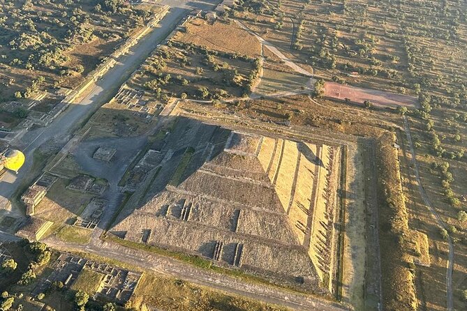 Pyramids of Teotihuacan without traps for tourists morning or afternoon - The Pyramids of the Sun and Moon
