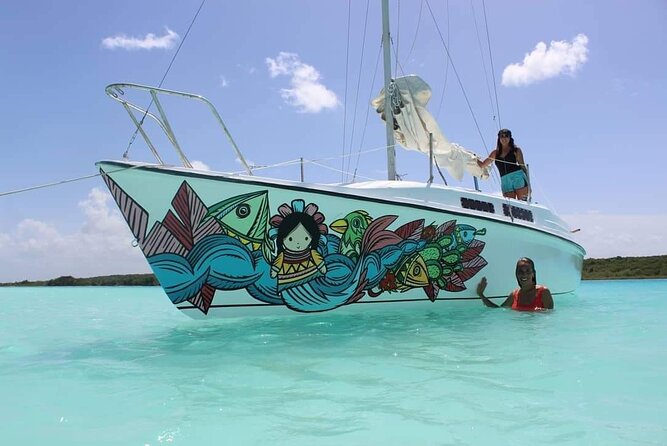 Sailing Tour through the Laguna de los Siete Colores - Why a sailboat is the right way to see Bacalar