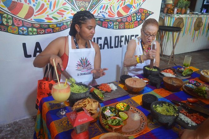 Salsa & Salsa cooking lessons + Beach day - Getting from the cruise port to the beach club