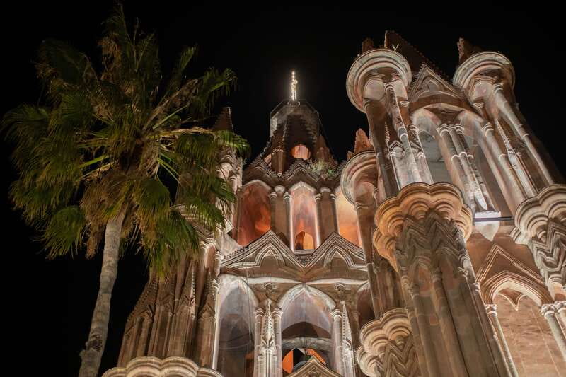 San Miguel: Landmarks and Lunch Walking Tour in English - A closer look at the walking route