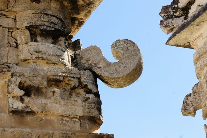 Semi-Private Chichen Itza, Cenote Ik Kil and Valladolid Tour - Valladolid in 30 minutes