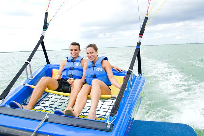 Skyrider Parasailing Tour with Panoramic View of Cancun - Safety, comfort, and the family question