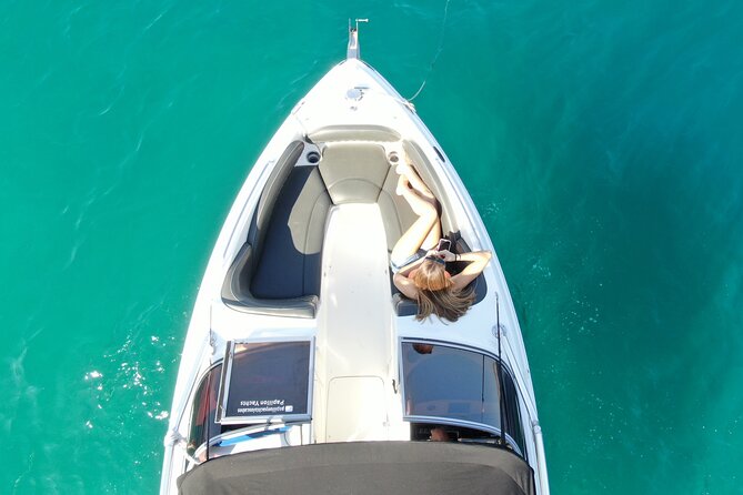 Small boat rental in cabo - Yamaha 28ft. - A private boat instead of a crowded day cruise