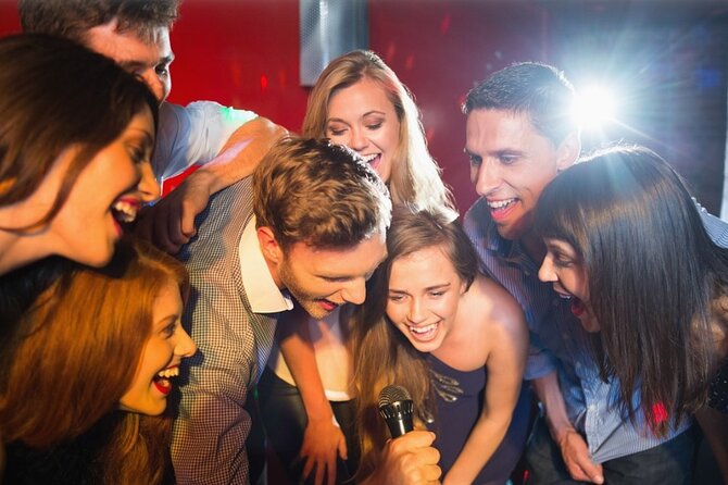 Social Pubcrawl Barcrawl Tulum - A five-hour Tulum night with a built-in social circle