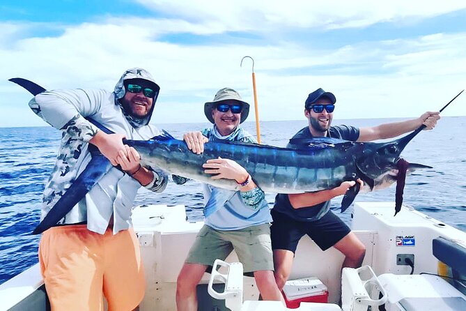 Sportfishing Charters in Cabo San Lucas with Kellyfish Cabo Sportfishing - A small Cabo boat with a private feel