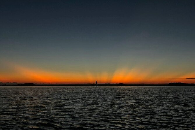 Sunrise on Paddleboard with breakfast in the lagoon of 7 colors - Bird Island, a stop with a clear purpose