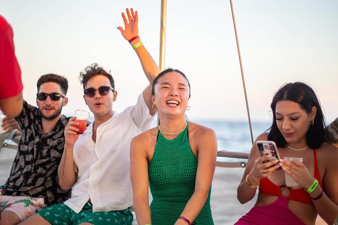 Sunset Sail Party Cruise on the Pez Gato - What the $90 price really covers