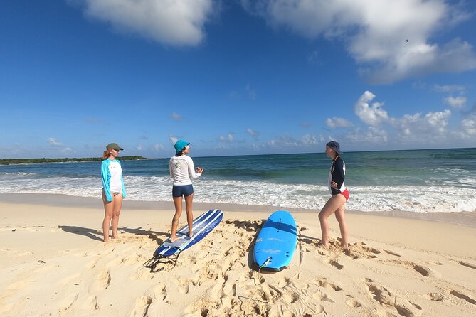 Surf Lesson in Cozumel - Ten minutes of theory before the water