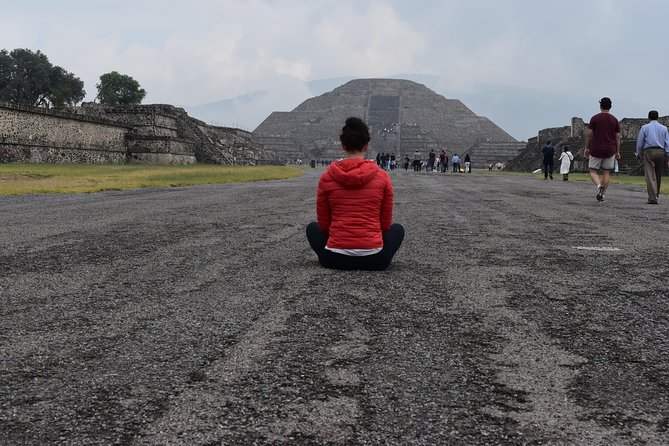 Teotihuacan Early Morning Tour: Avoid Crowds, & Expert Guide - Walking through Teotihuacan Centro