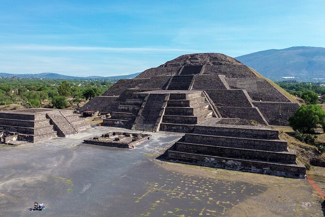 Teotihuacan, Guadalupe Shrine & Tlatelolco Day Tour with Lunch - Key points at a glance