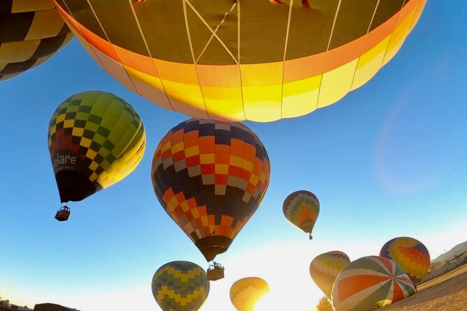 Teotihuacan Hot Air Balloon Flight from Mexico City / Volare - The pre-dawn trip from Mexico City