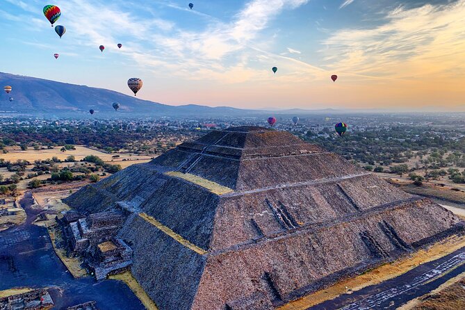 Teotihuacan Hot Air Balloon Flight from Mexico City / Volare - What you see from the Teotihuacan basket