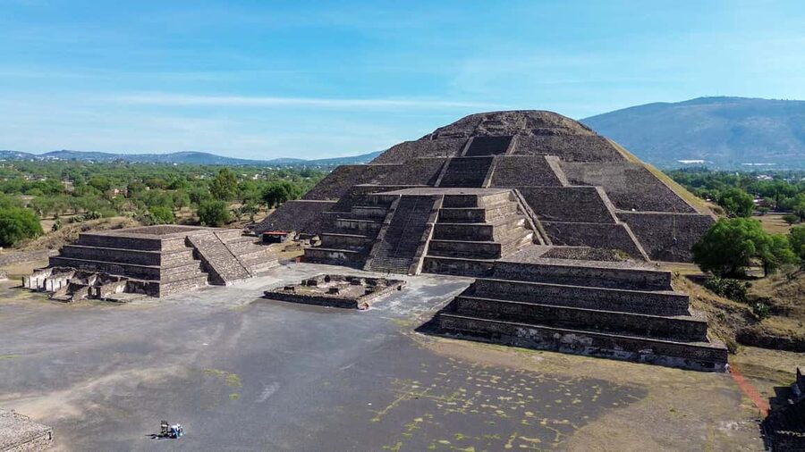 Teotihuacan Pyramids: Guided Tour with Entry Ticket Included - Key points to know before booking