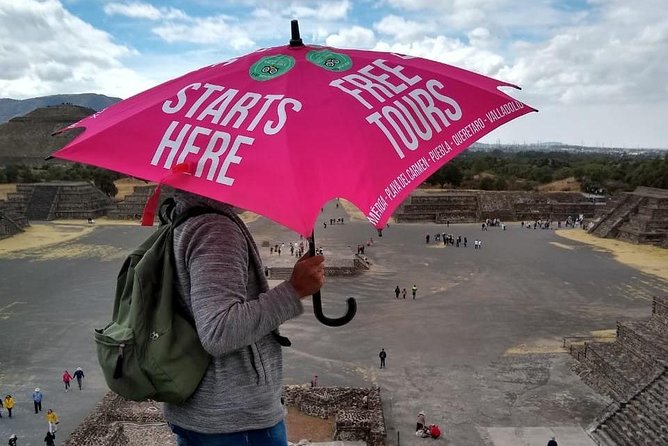 Teotihuacan Pyramids Tour, small group in Van, from Mexico City - The ride to the ancient city