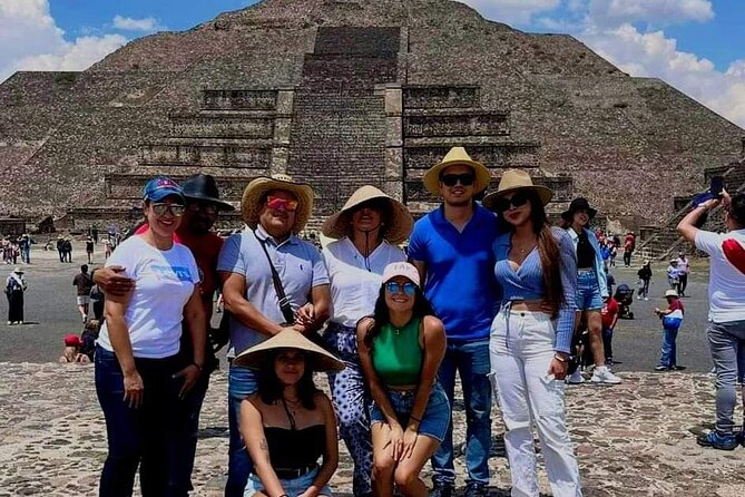 Teotihuacan Tour with Basilica of Guadalupe & Tlatelolco - Morning pickup and the Mexico City traffic test