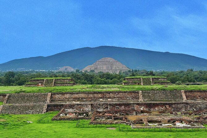 Teotihuacan without obligatory stops. No shops or restaurants. - Temple of Quetzalcoatl and the final stage