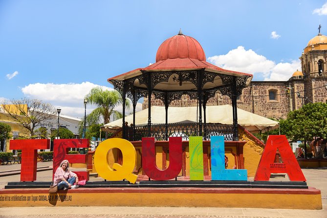 Tequila Route Experience from Guadalajara - Blue agave country begins at Minerva Fountain