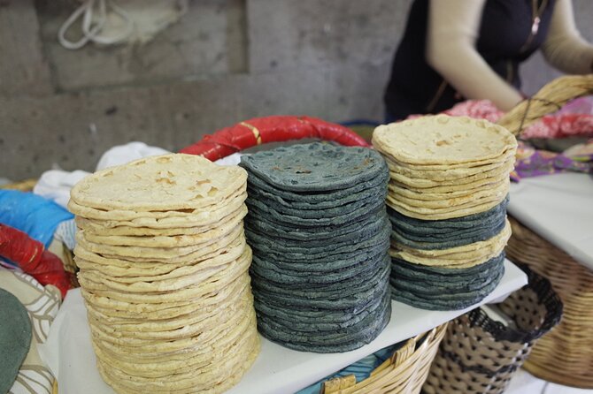 The City Green Exploring the Urban Eco Reserve of Xochimilco - At Mercado de Xochimilco, come hungry