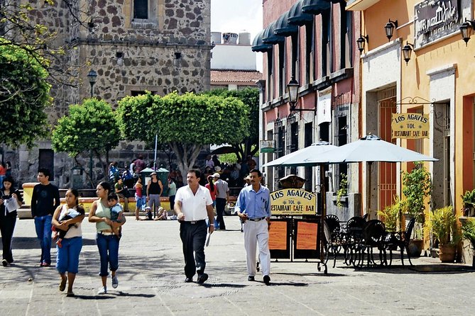 The Fire TOUR - Pyramids, Volcanoes, Agaves & Tequila - Guides make the long day work