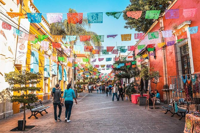 Tonalá and Tlaquepaque Tour: Private Mexican Pottery Experience - Starting in Tonalá: town hall, market, and local food