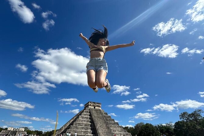 Tour Chichen Itza 2 Cenotes Suytun and Ik-kil - Arriving at Chichen Itza before the cenotes