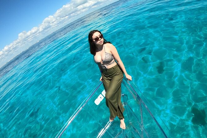 Tour Isla Mujeres excursion in Collective Transparent Boat - Why an early departure may be worth choosing