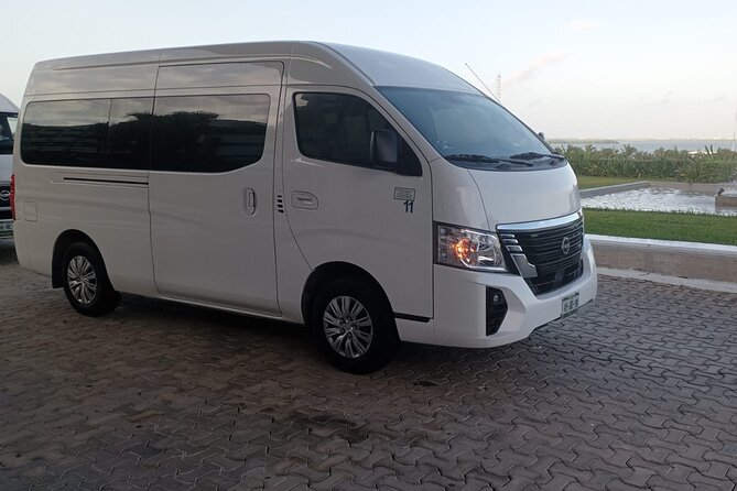 Transfer from Cancun airport to Cancun hotel zone 1 to 8 people - Is this a good deal for families?