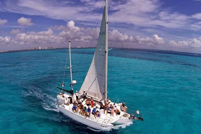 Trimaran La Lupita,Sail Away to Isla Mujeres from Cancun - Exploring Isla Mujeres without a fixed walking group