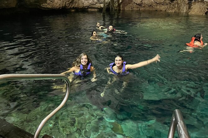 TULUM 4x1 : Archaeological Site, Cenote, 5th Avenue and lunch - Tulum at sunrise, sea views, and a tight first stop