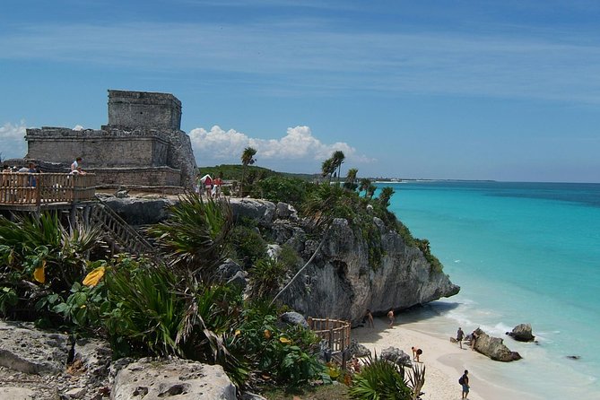 Tulum Express - El Castillo and the view over the sea