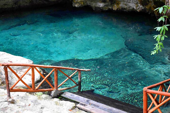 Tulum Ruins 4 Cenotes & Giant Sculpture - The Giant Sculpture and Tulum’s Photo Stop