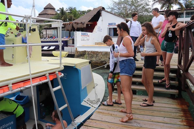 VIP Private Glass Bottom Boat and Snorkeling, 3 Reefs in Cozumel - Villa Blanca Wall: an easy first look underwater