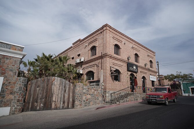 Visit Todos Santos Magic Town - The guides make the private format work